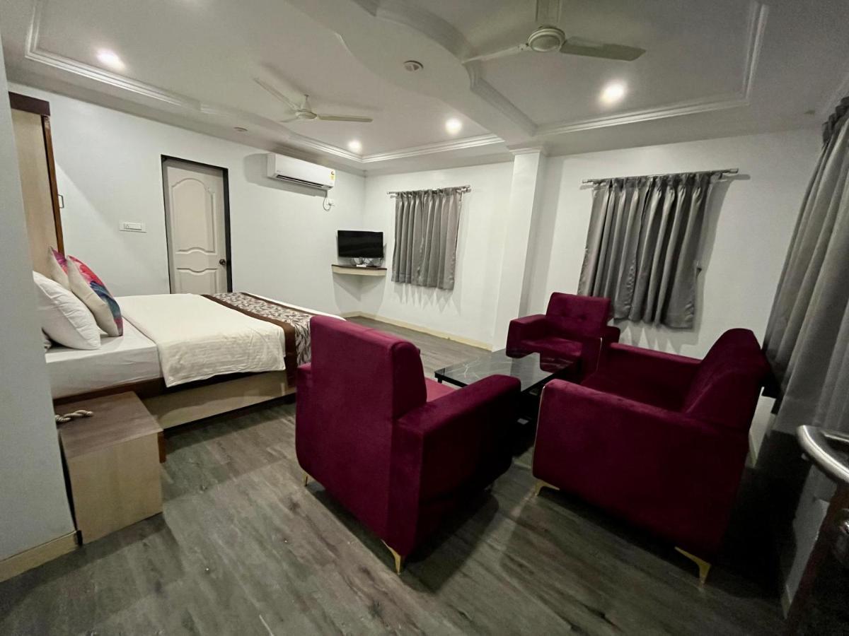 Hotel Jeet Paradise Phaltan Exterior foto